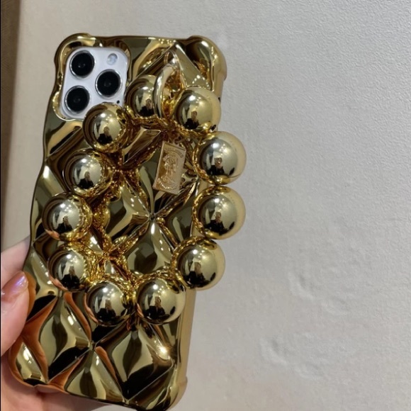 Golden iPhone 12pro phone case - Picture 7 of 8